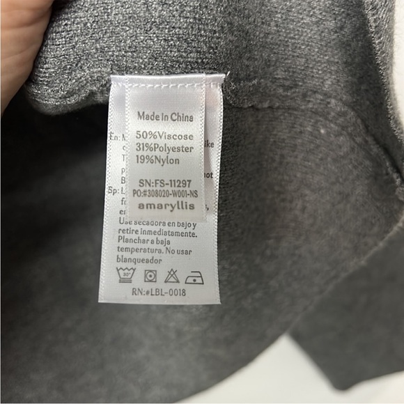 Amaryllis Soft Crewneck sweater - Picture 5 of 6